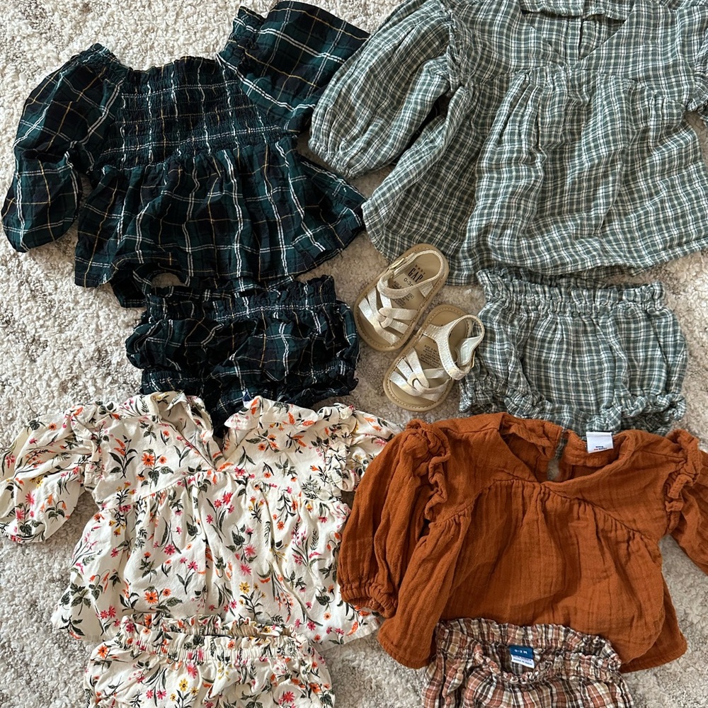 Old Navy | 0-3 months girl matching set w/ sandals